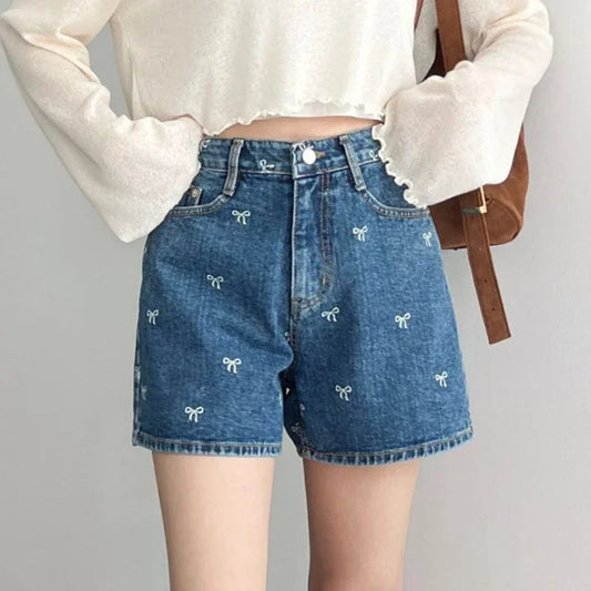 Bowknot Embroidery Denim Shorts